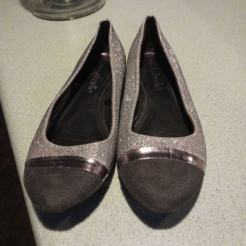 Charming Charlie Women's flats/loafers